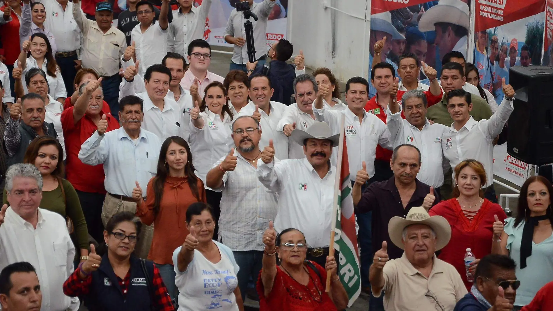 La secretaria general del PRI visitó a la militancia de San Juan del Río.